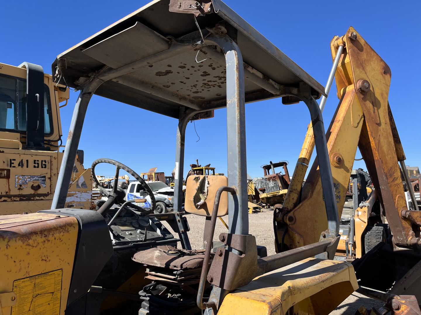 ./imagenes/INVOICE/2019/17348/RETROEXCAVADORA JOHN DEERE 210C (33).JPG